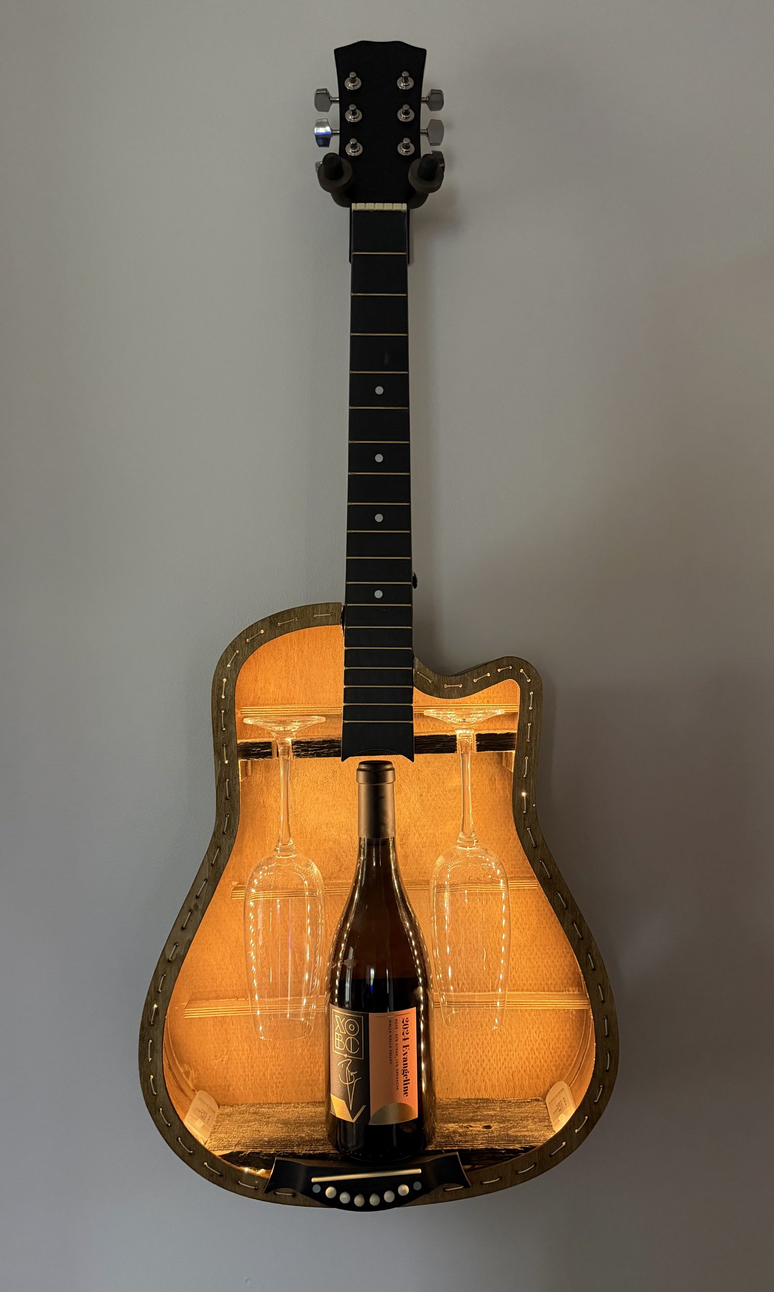 Wine Guitar Bar - Image 2